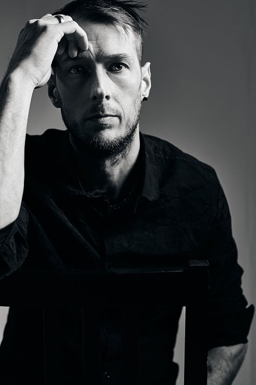 Hallo, ich bin Daniel Portrait Fotograf aus Ebersbach-Musbach mit eigenem Studio