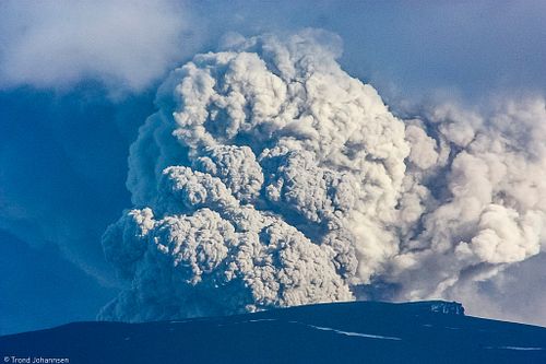 Eyjafjallaj&ouml;kull 2010 &ndash; Witnessing a Historic Eruption