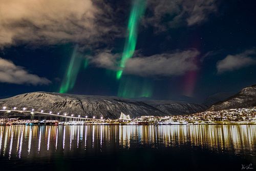 Bunte Polarlichter &uuml;ber Tromso
