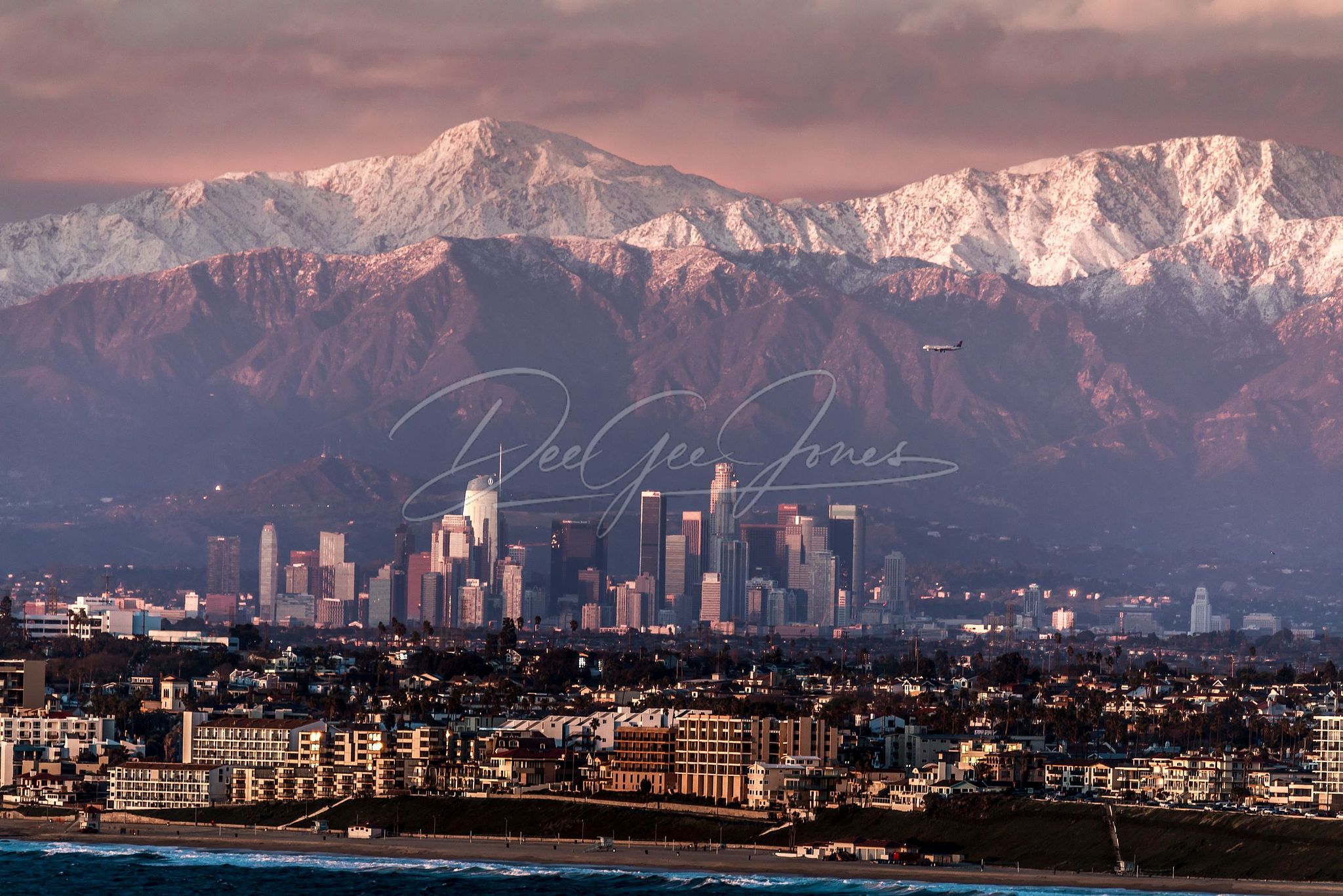 Downtown Los Angeles , Snow on Mountains