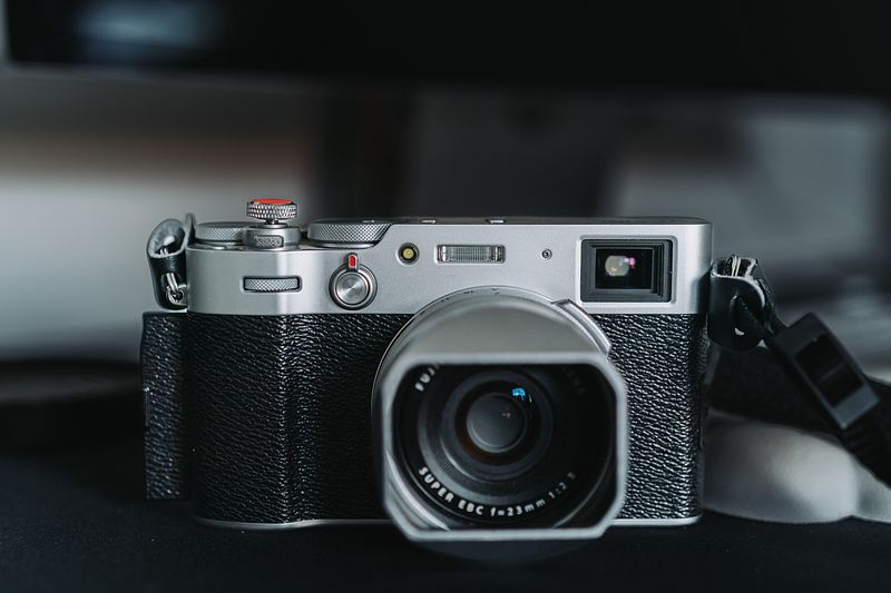 Fuji X100V