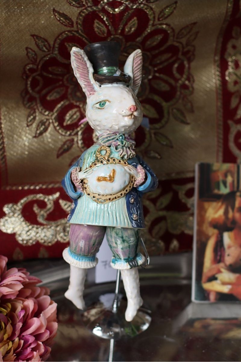 White Rabbit is late