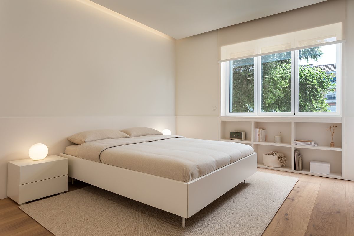 Fotografia de no Apartamento Reabilitado na Av. Roma, Lisboa, projeto do ATELIÊ 22.