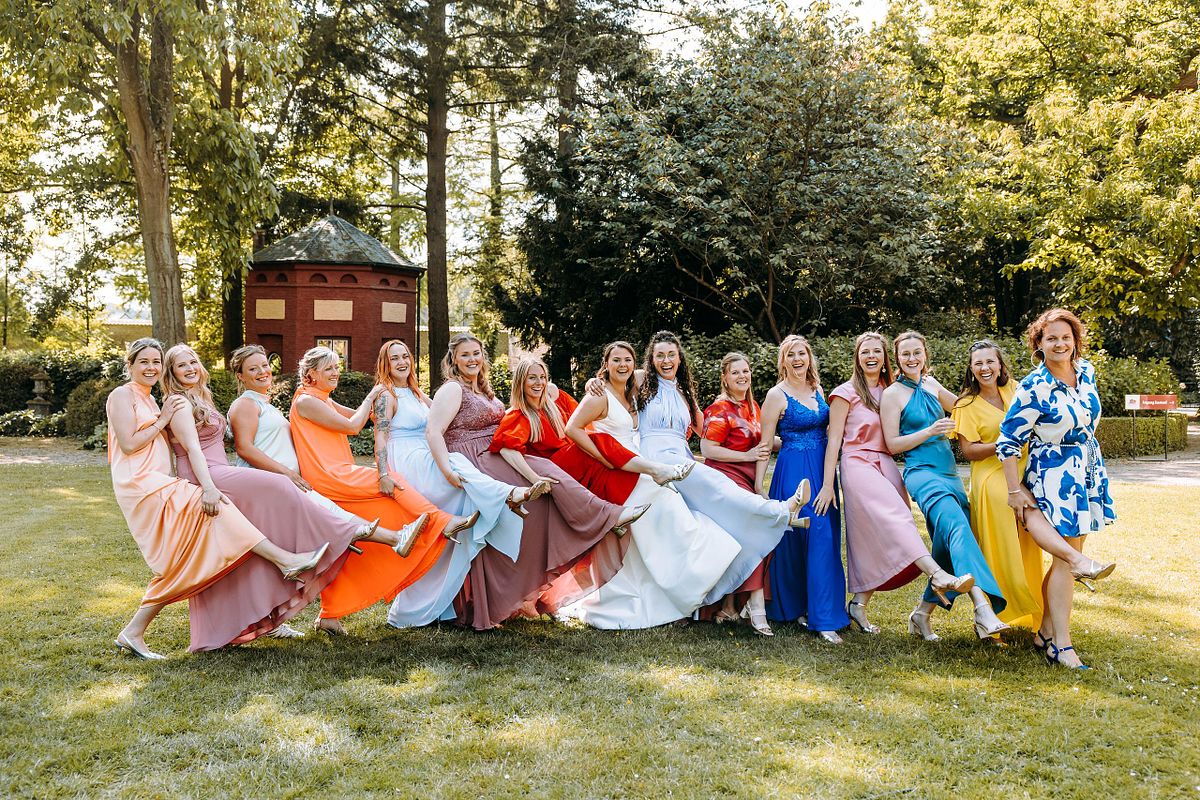 Huwelijksfotografie - Leuke groepsfoto huwelijk