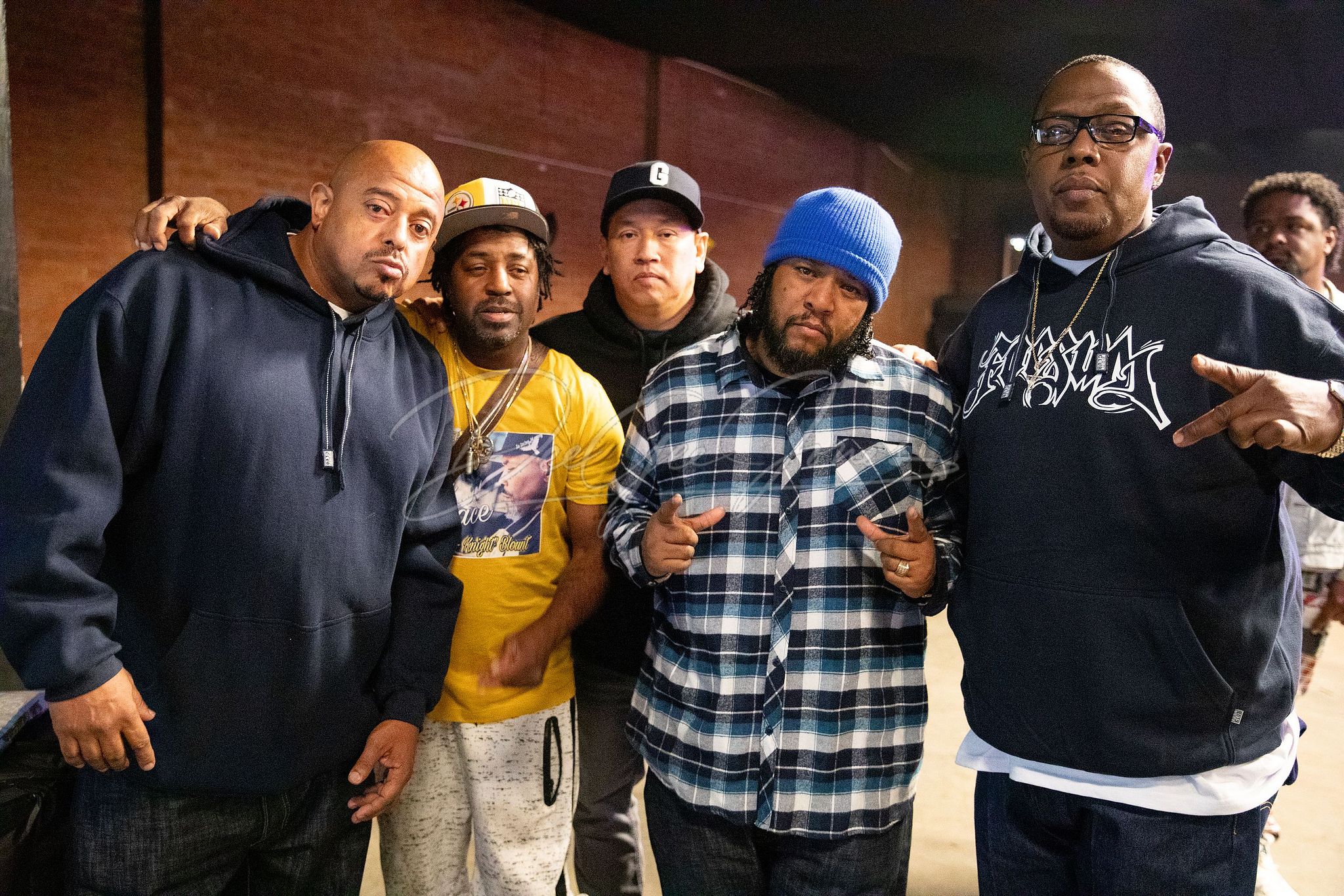 Foesum, The Twinz , The Dove Shack