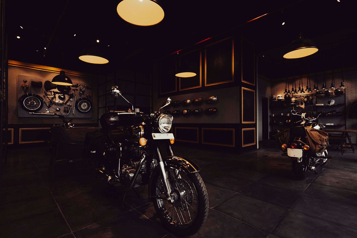 Royal enfield bikes in the showroom to sale. Sales Showroom