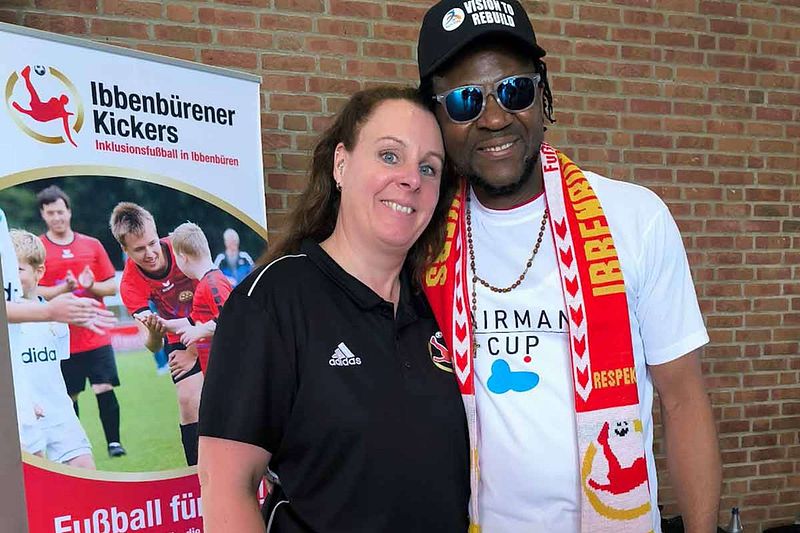 Trikotspende für Nigeria – Ibbenbürener Kickers helfen mit Herz