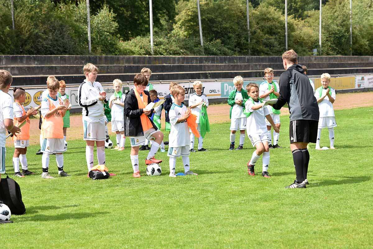 Sommercamp 2021: Real Madrid Fußballschule auf dem Gelände der Ibbenbürener SpVg 08.