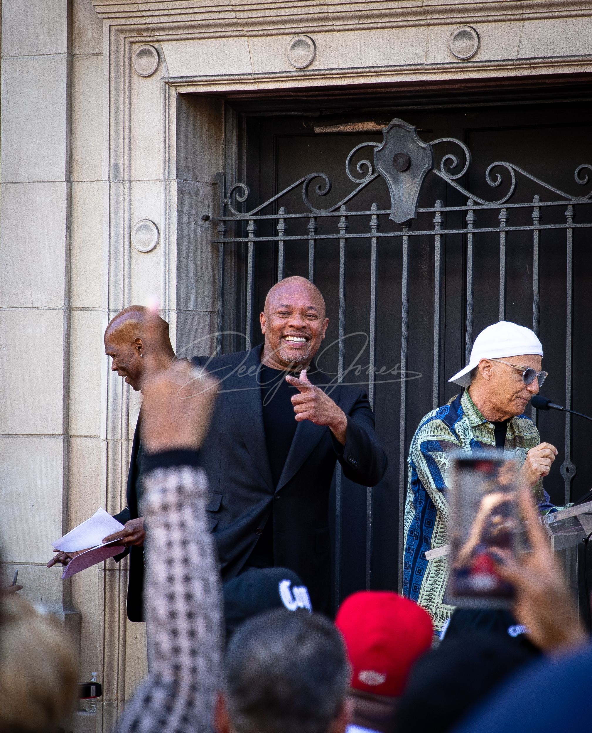 Dr. Dre , Jimmy Iovine