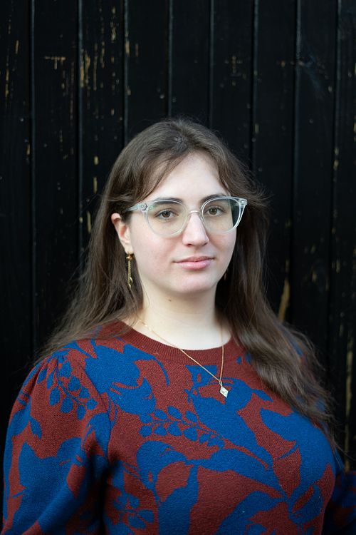 I am Elizabeth Lodvikov an UI/UX designer from New York.