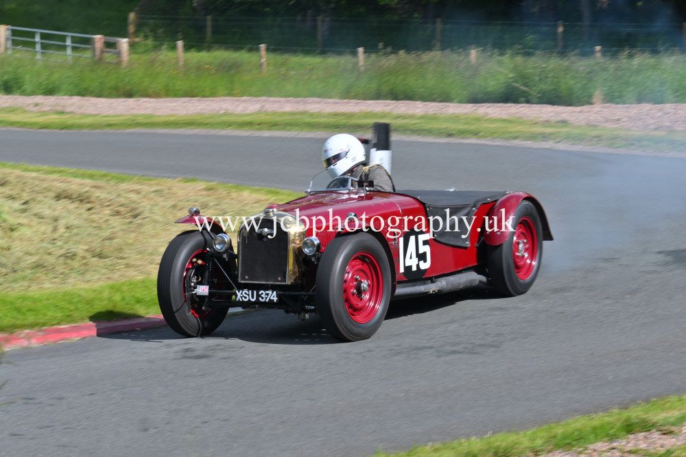 Morgan 4/4 driven by David Pryke