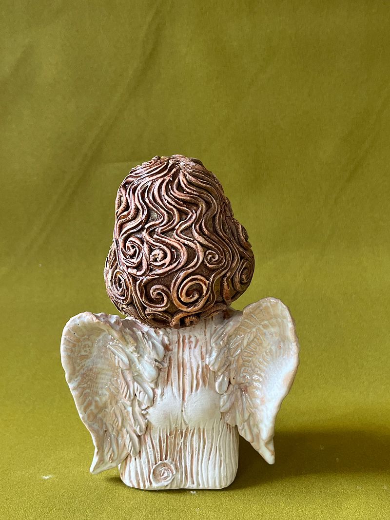Singing Angel II. Tiny sculpture