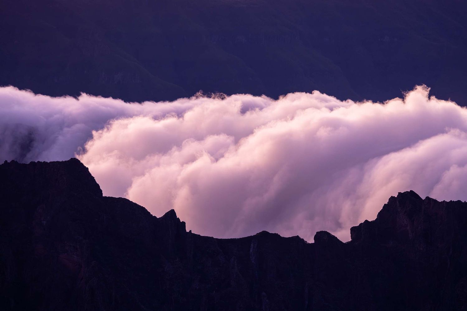 Wolken in den Bergen