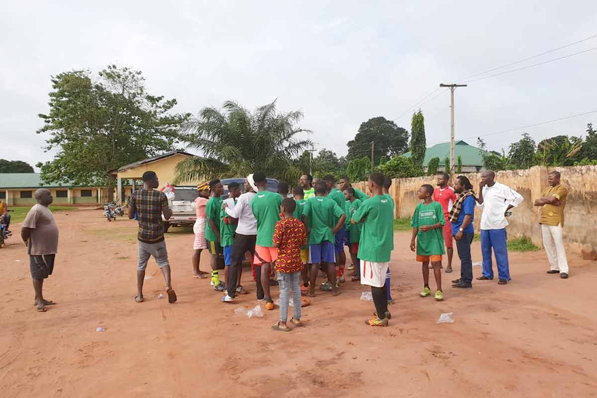 Großer Andrang bei der Verteilung der Spenden