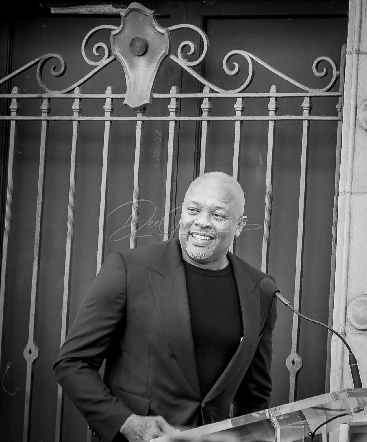 Dr. Dre , Jimmy Iovine