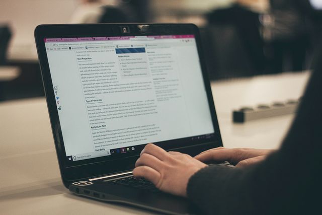 21 najlepsze platformy blogowe dla kreatywnych w 2025 r.
