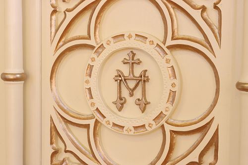 Marian Quatrefoil Catholic Wood Carving